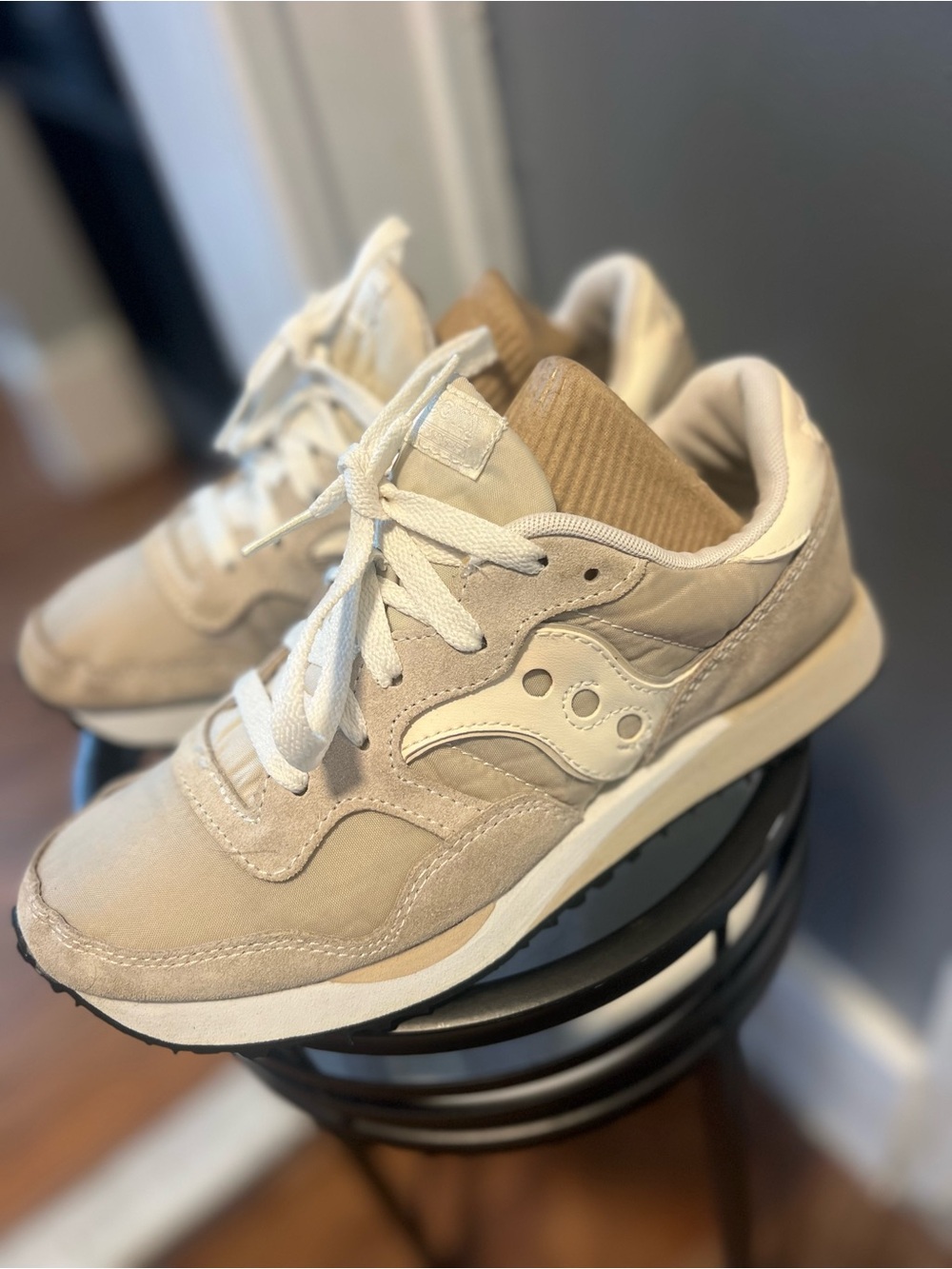 Saucony Originals Jazz Beige and White Women's Athletic Sneakers